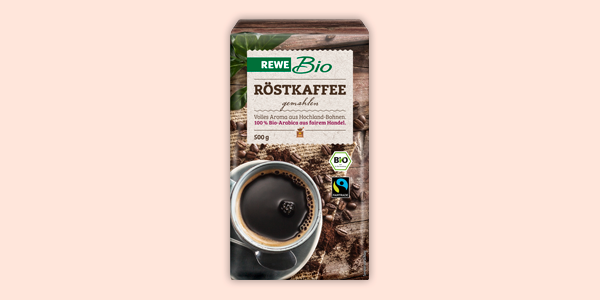 Eine Packung REWE Bio Röstkaffee gemahlen.