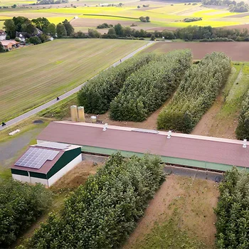 Der Naturland Hof der Familie Möller aus der Vogelperspektive. 