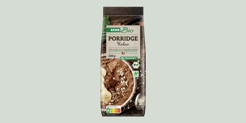 Eine Packung REWE Bio Porridge Kakao.